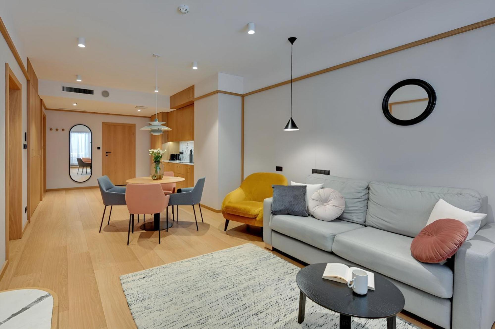 Deo Plaza Premium Apartments & Spa Danzica Esterno foto