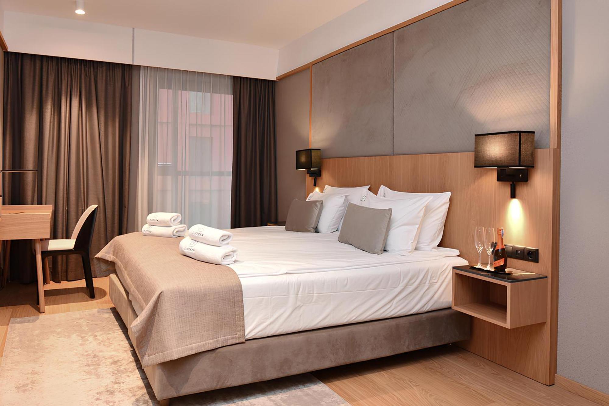 Deo Plaza Premium Apartments & Spa Danzica Esterno foto