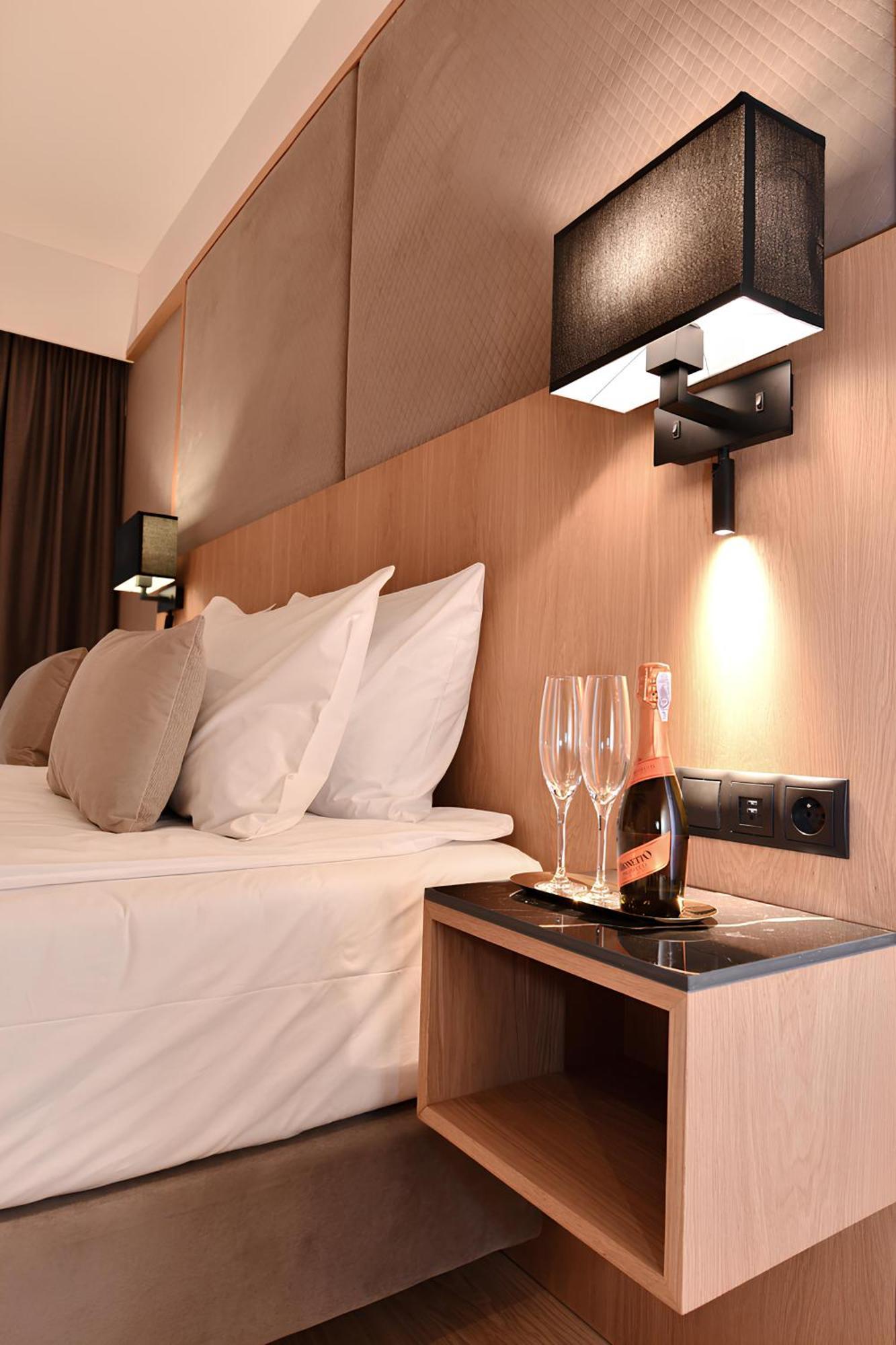 Deo Plaza Premium Apartments & Spa Danzica Esterno foto