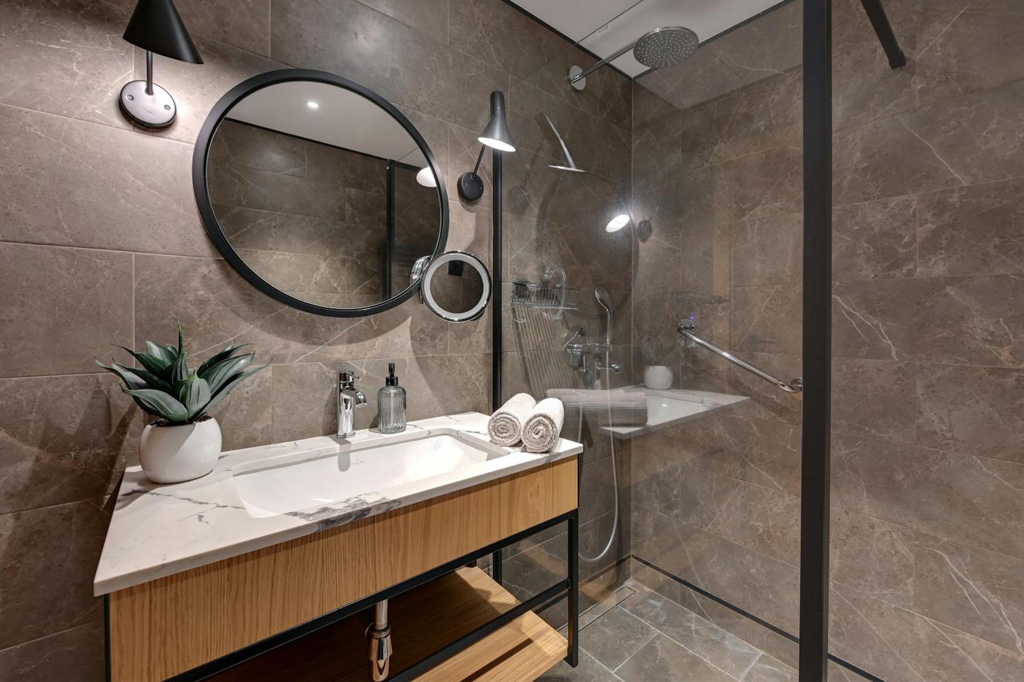 Deo Plaza Premium Apartments & Spa Danzica Esterno foto